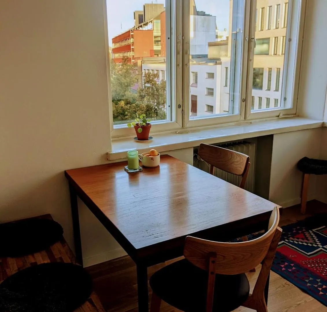 Artistic 2-Bedroom Full Of Light Helsinki