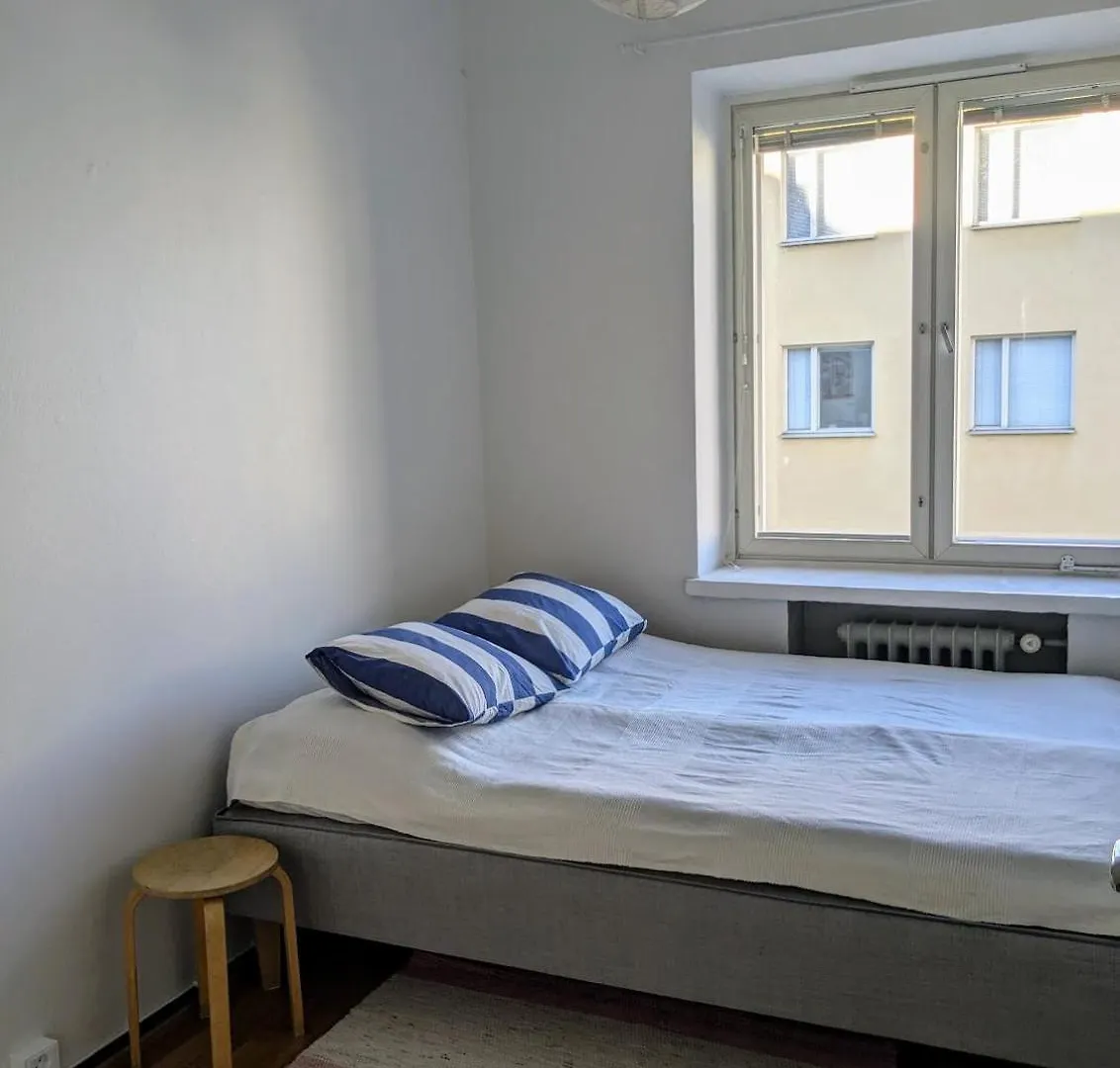 Artistic 2-Bedroom Full Of Light Helsinki
